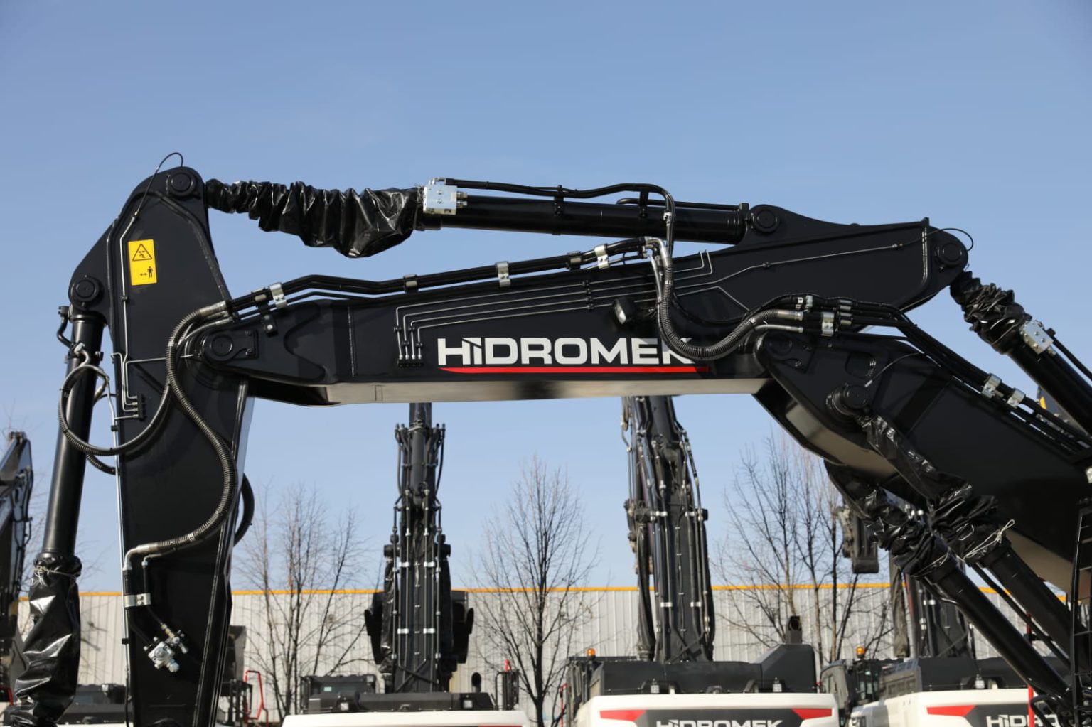 Hidromek Presenta La Versione Triplice Del Suo Hmk Nlc Hd