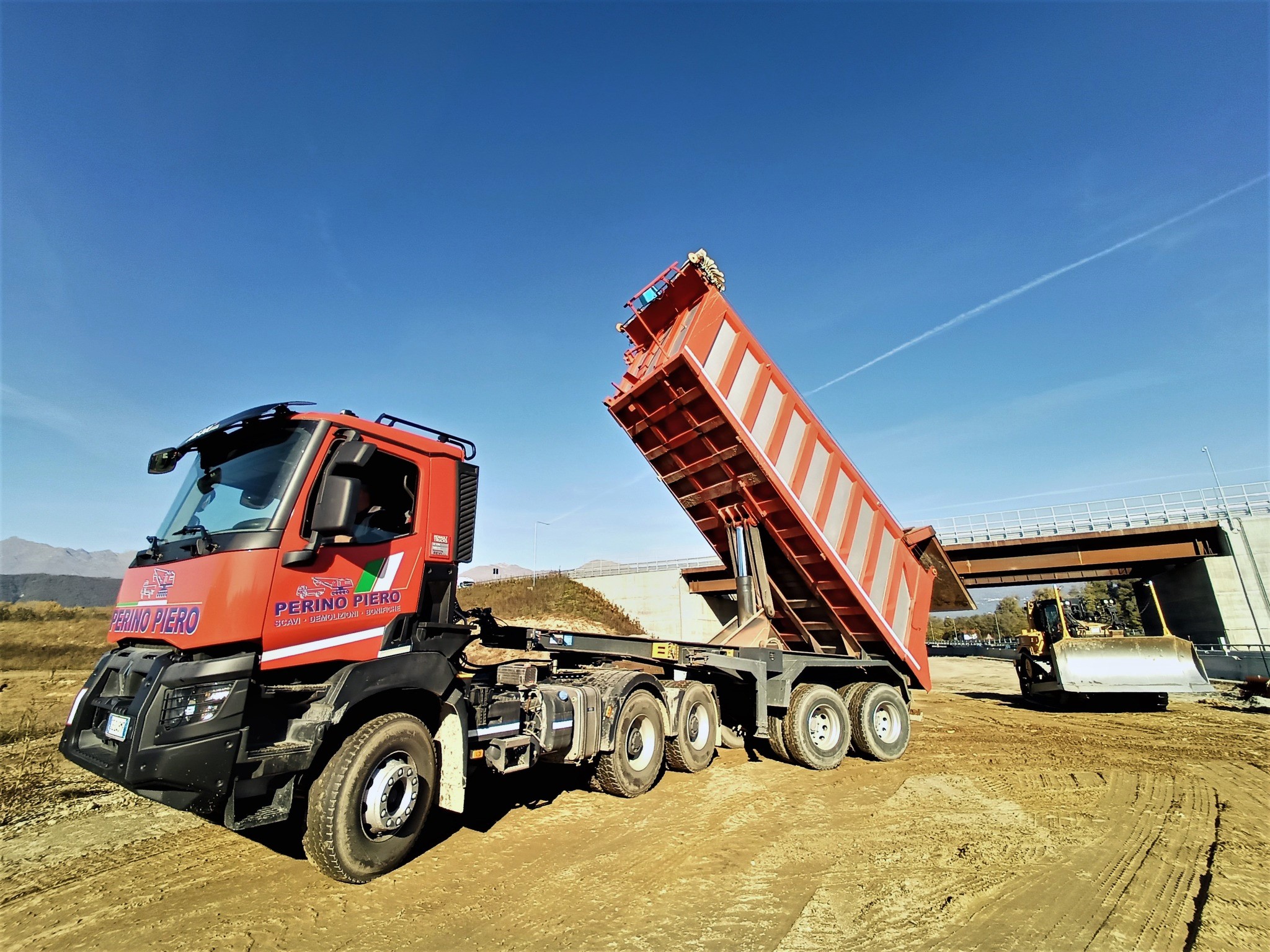 La Perino Piero impiega i camion Renault Trucks per diversi impieghi