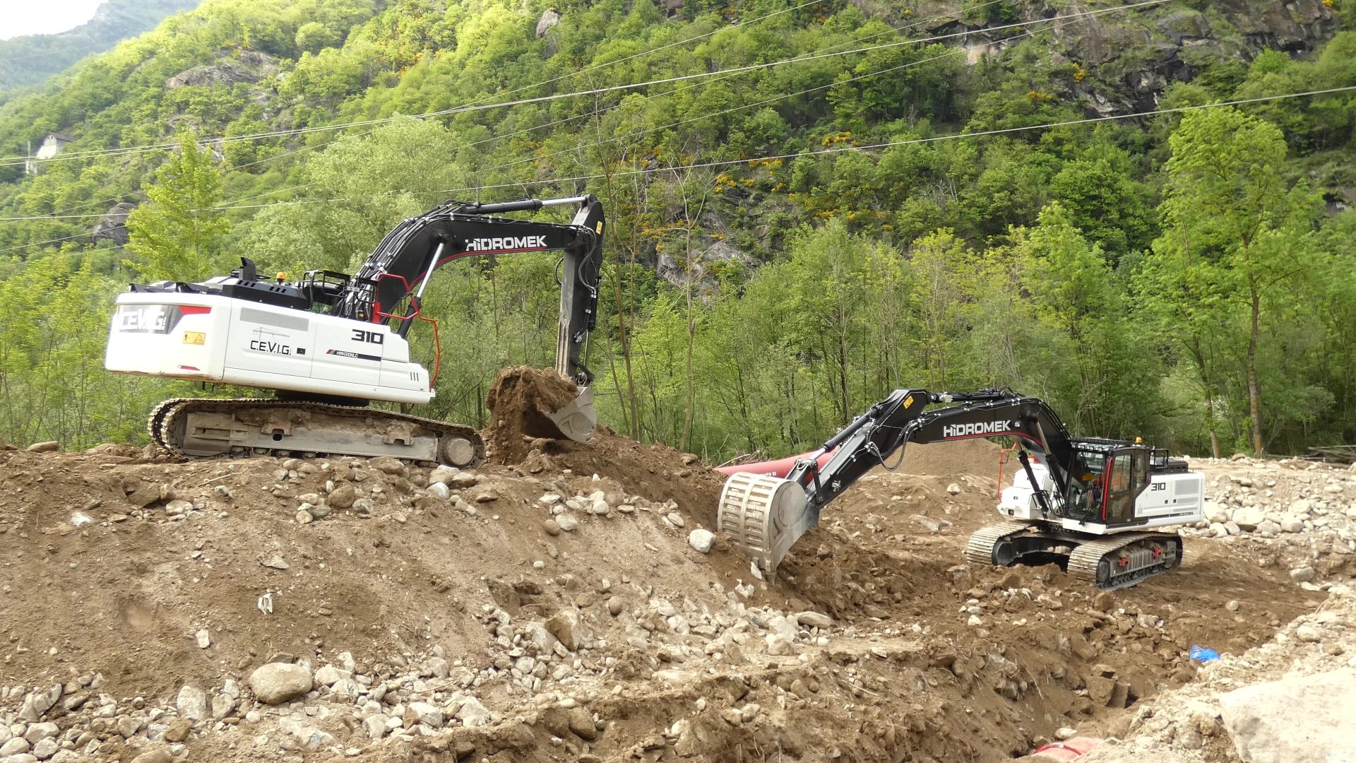 Gli HIDROMEK HMK310NLC sono uno dei cavalli di battaglia del costruttore