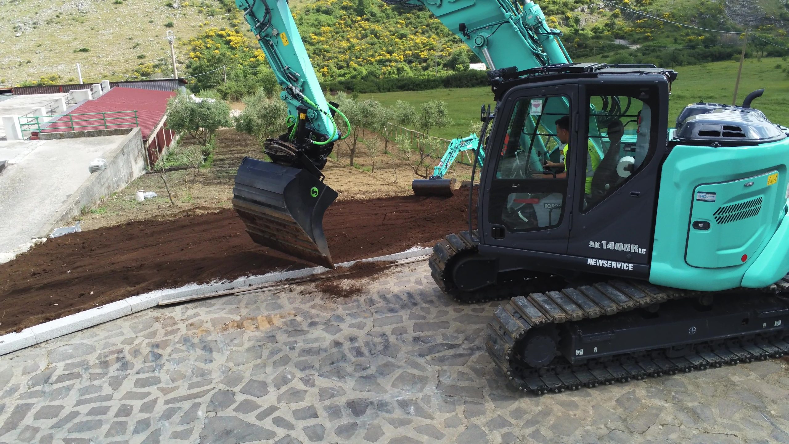 KOBELCO ha una gamma molto apprezzata di escavatori short-radius