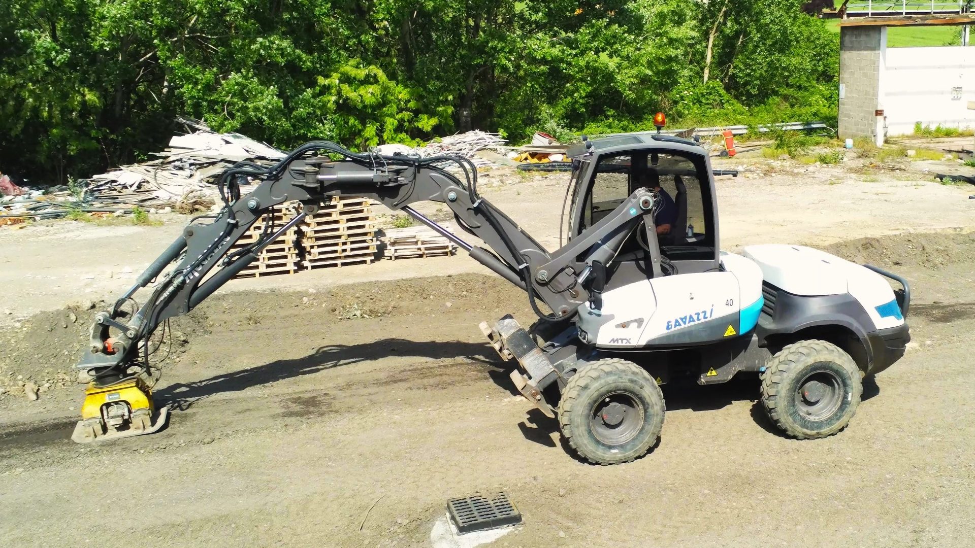 MECALAC è presente con sei macchine nel parco macchine della Gavazzi Mauro Srl