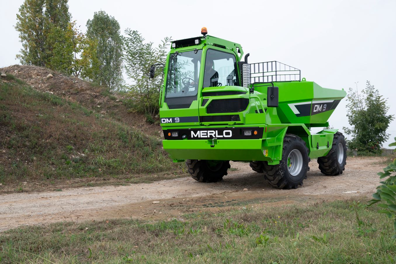 MERLO non ha mai abbandonato la produzione dei dumper compatti fuoristrada