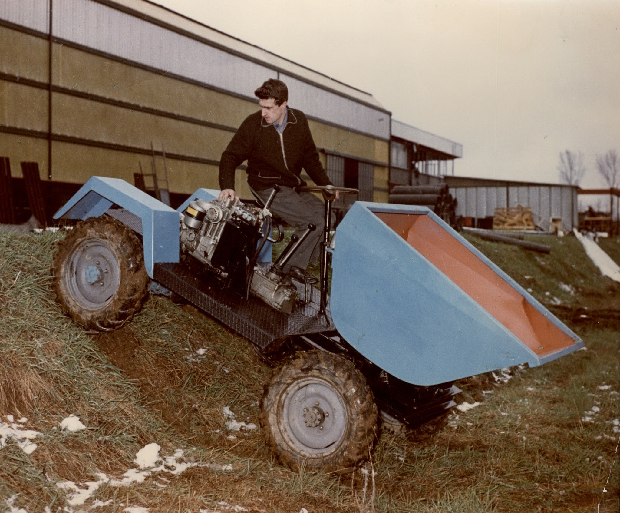 I dumper Merlo DM sono entrati in produzione nel 1966