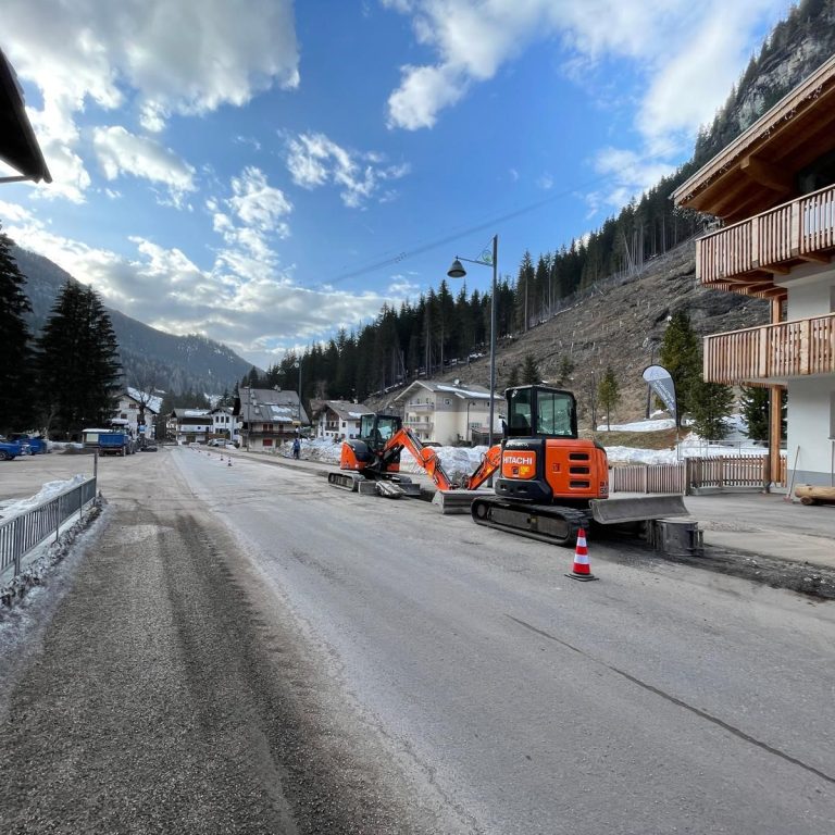 I miniescavatori Zaxis sono presenti in modo costante nel parco macchine di Alta Quota