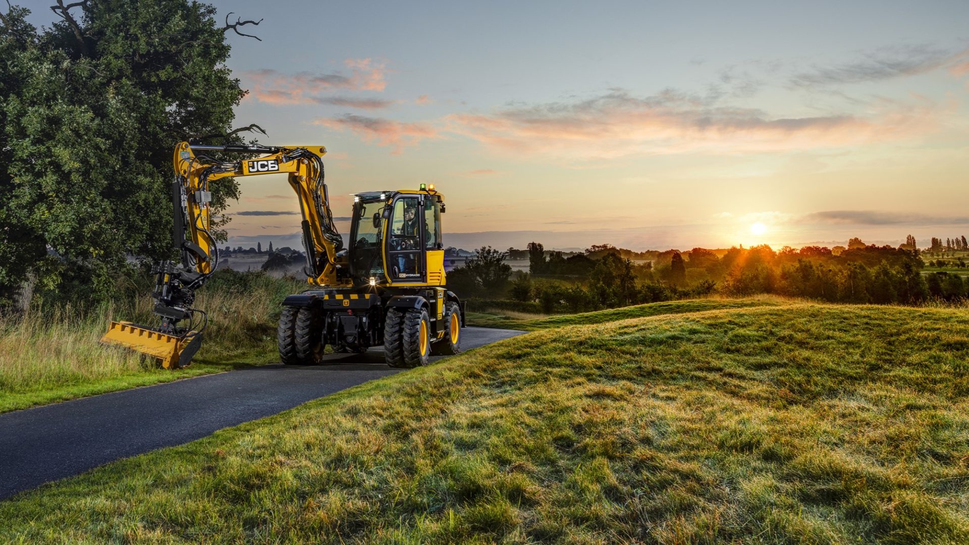 JCB ha pensato l'Hydradig come mezzo multifunzione