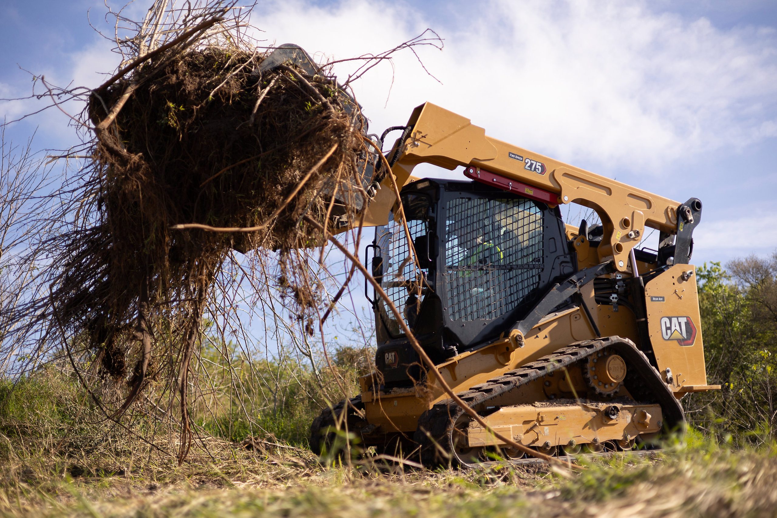 Caterpillar ha pensato alle prestazioni con i nuovi modelli di minipale gommate e cingolate