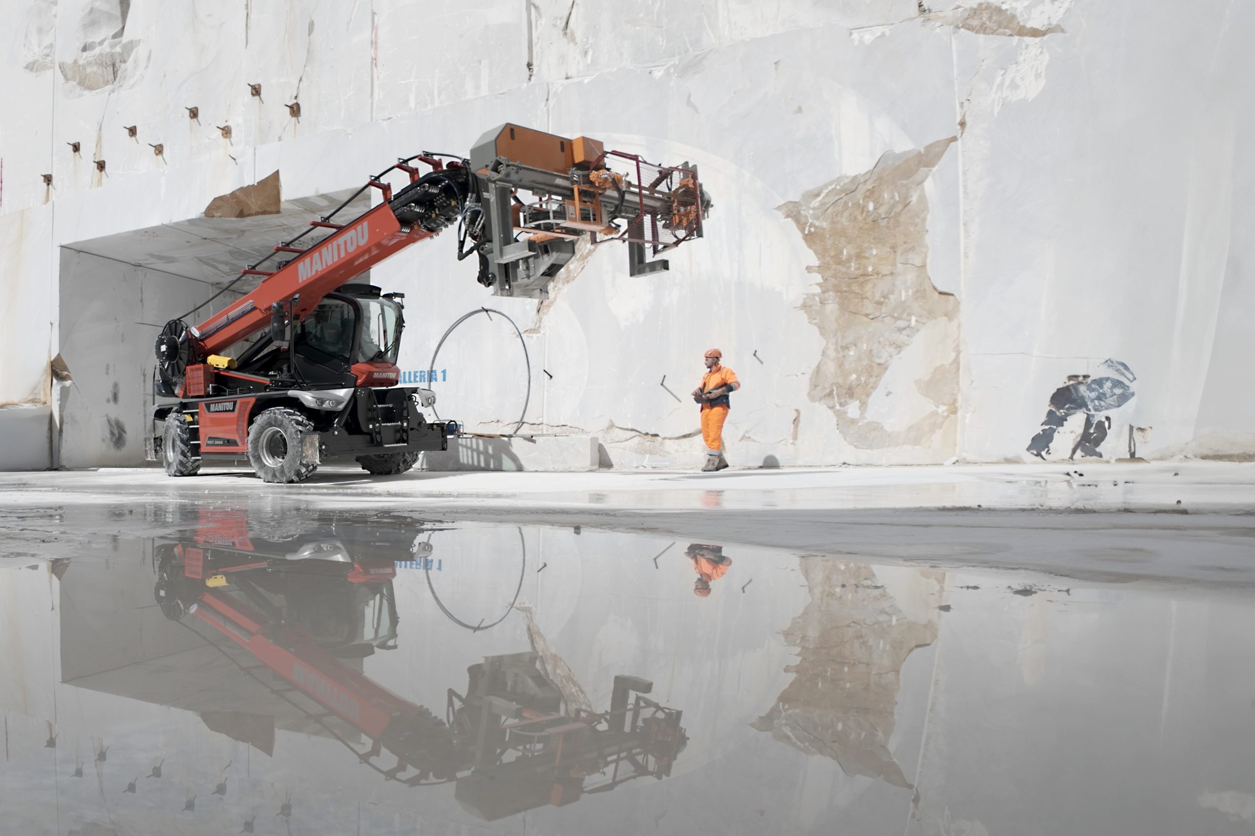 Manitou ha ambientato la seconda puntata della Web Serie nelle Cave di Carrara presso la Figaia Cave