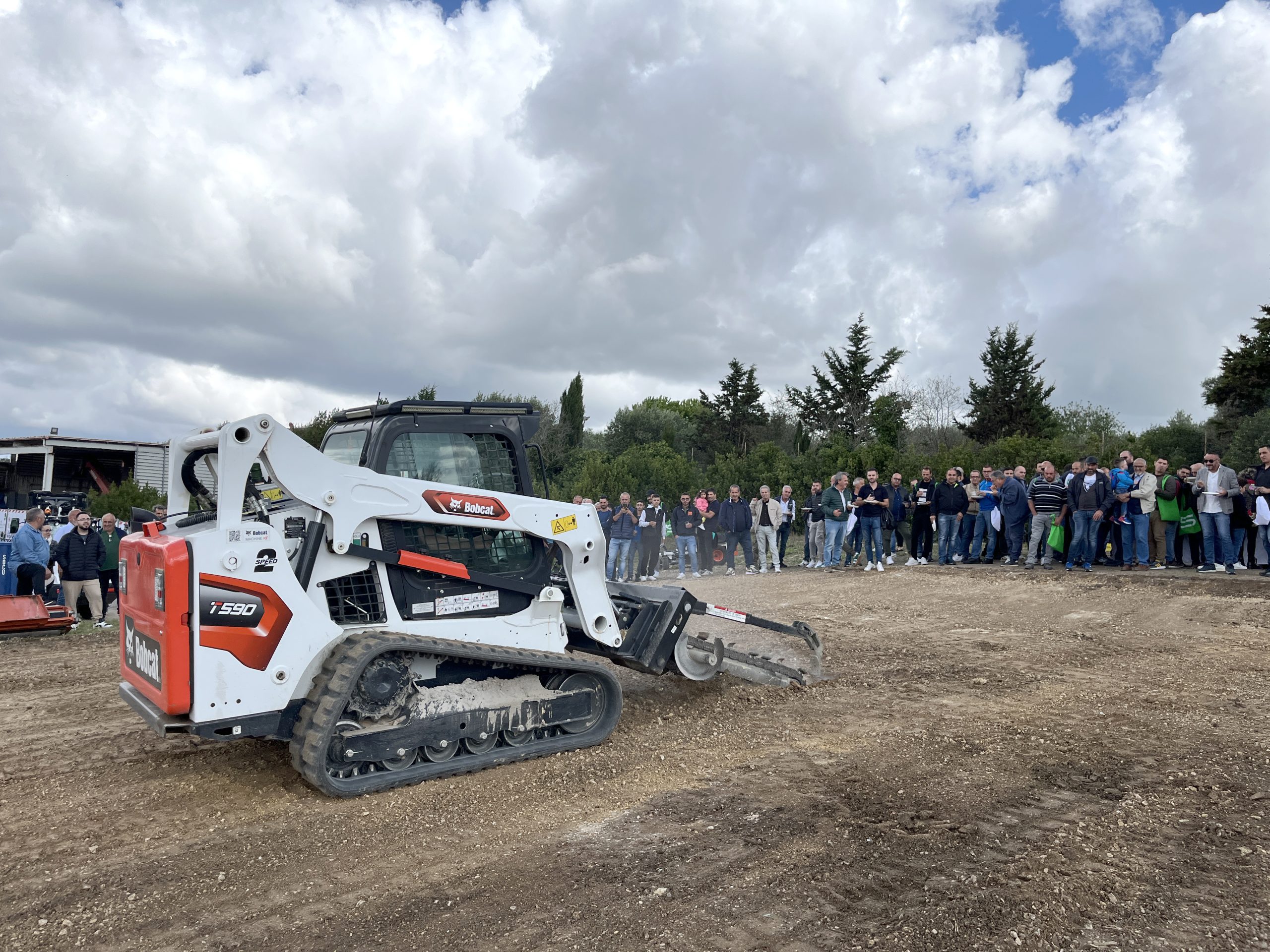 Il Bobcat Tour permette di vedere in azione molte attrezzature applicate alle macchine