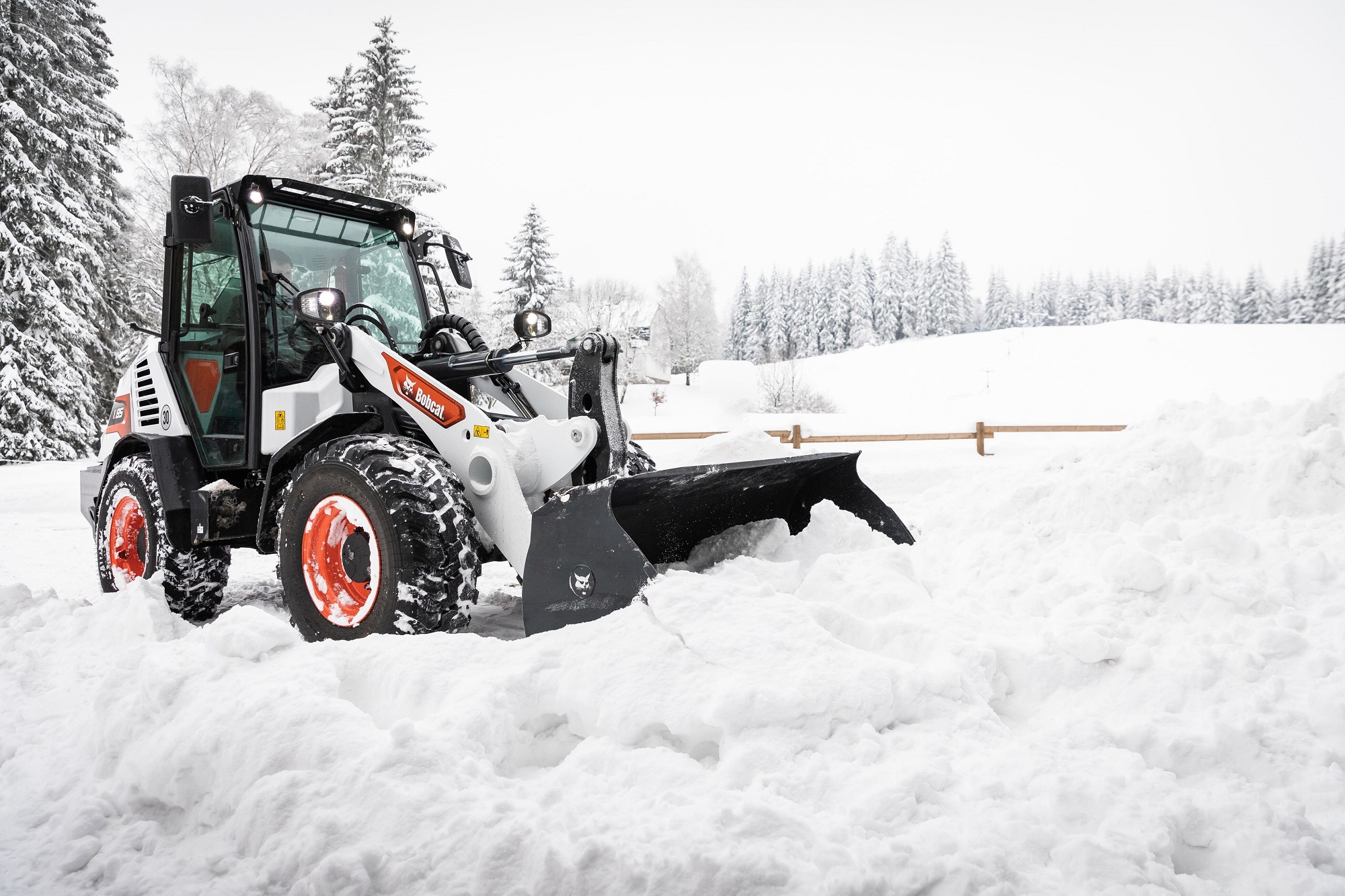 Bobcat ha sviluppato una gamma di benne da neve ad alta capacità