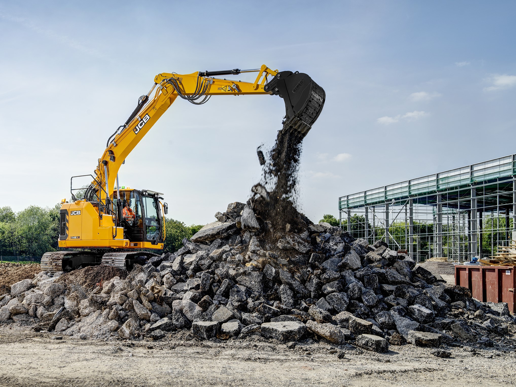 Il JCB 145XR sostituisce il precedente JZ140 e porta la Serie X nella fascia dei compact-radius da 15 ton