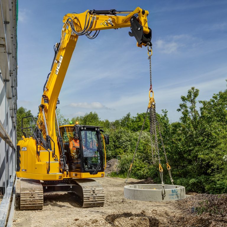 JCB torna in grande stile in una fondamentale fascia di mercato con il 145XR