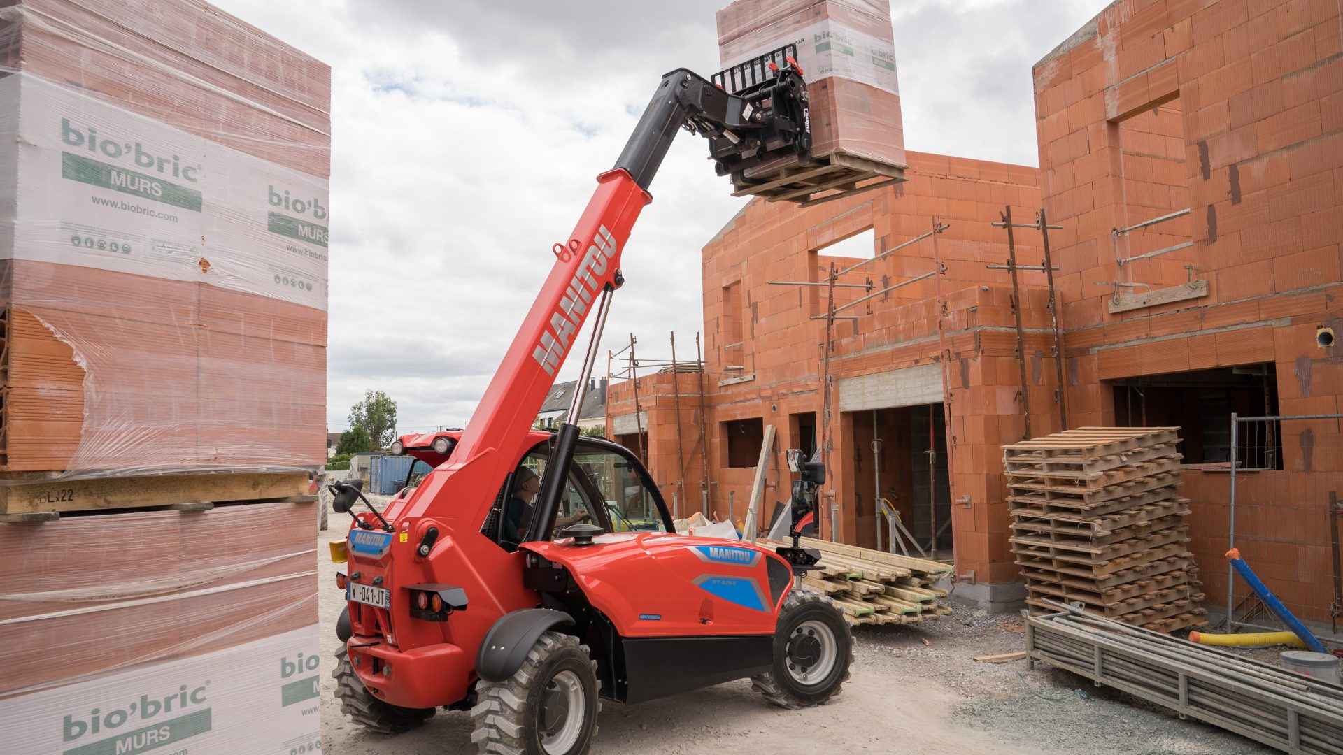 MANITOU punta anche sul compatto MT625e per l'elettrificazione