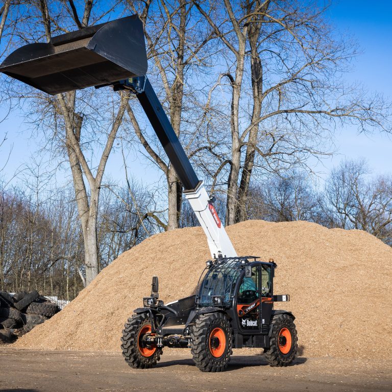 BOBCAT ha pensato al comfort e alla sicurezza degli operatori con i telescopici Waste Expert