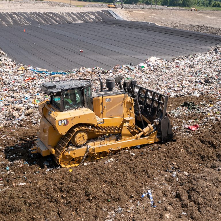 Il Caterpillar D8 NG Waste Handler è progettato con diversi accorgimenti specifici