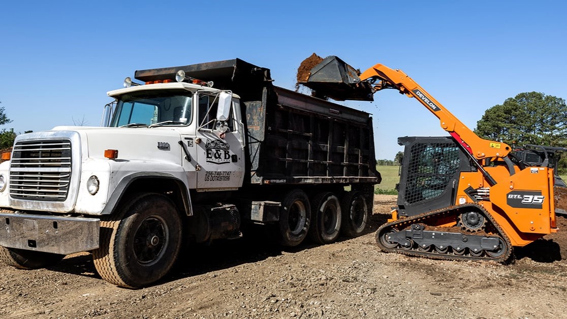 La Develon DTL35 è il primo track-loader del costruttore