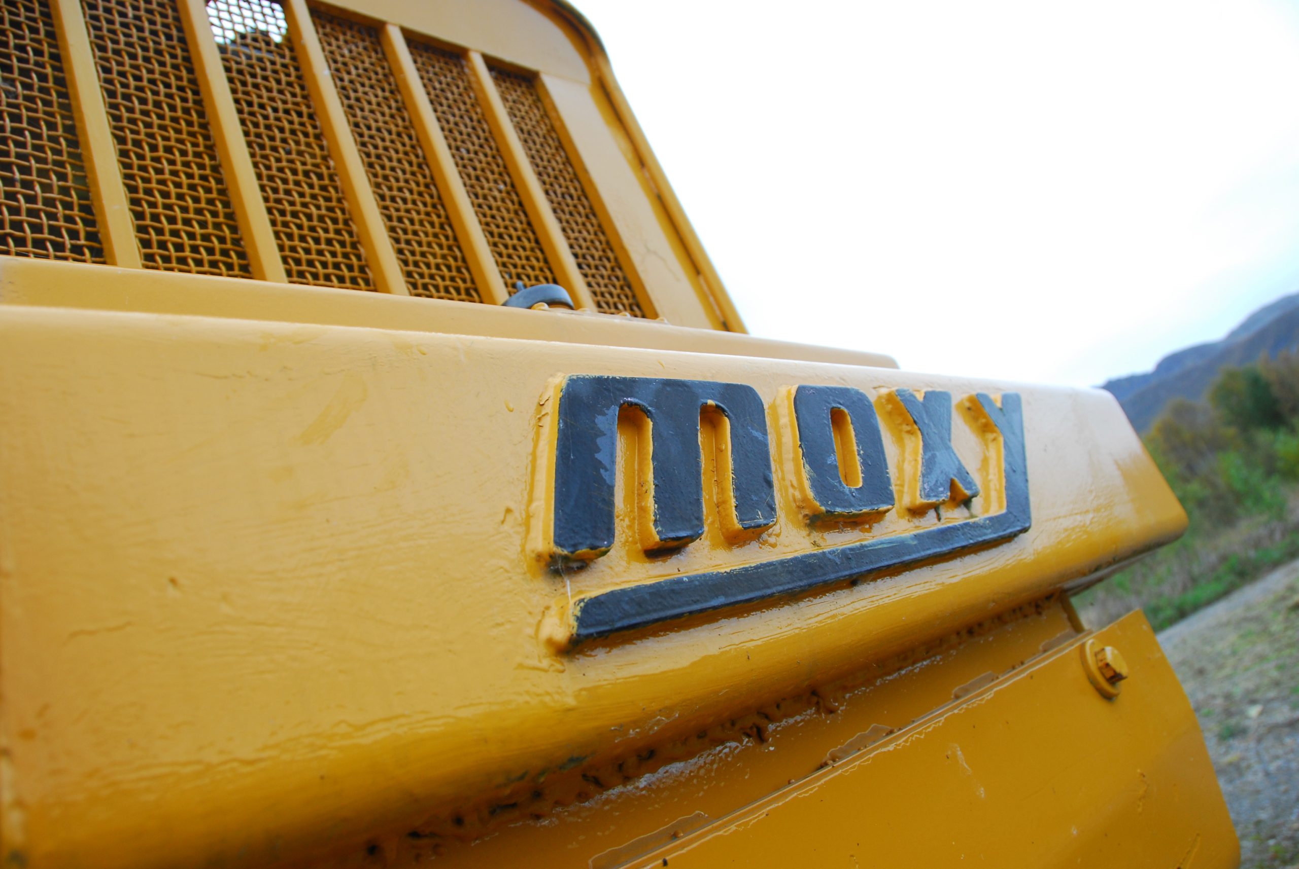 Moxy debuttò nel mercato dei dumper articolati a fine anni '60