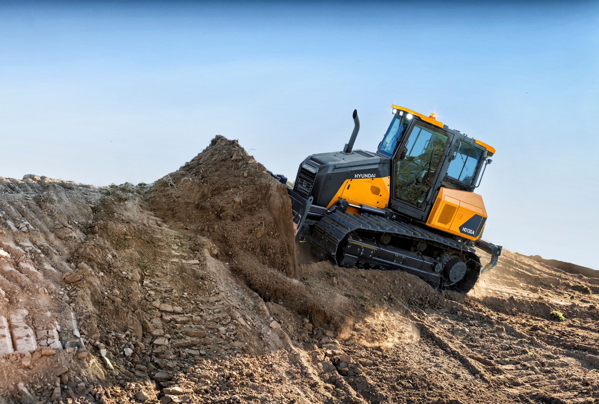 Il dozer HD130A è il gemello del DD130 di Develon