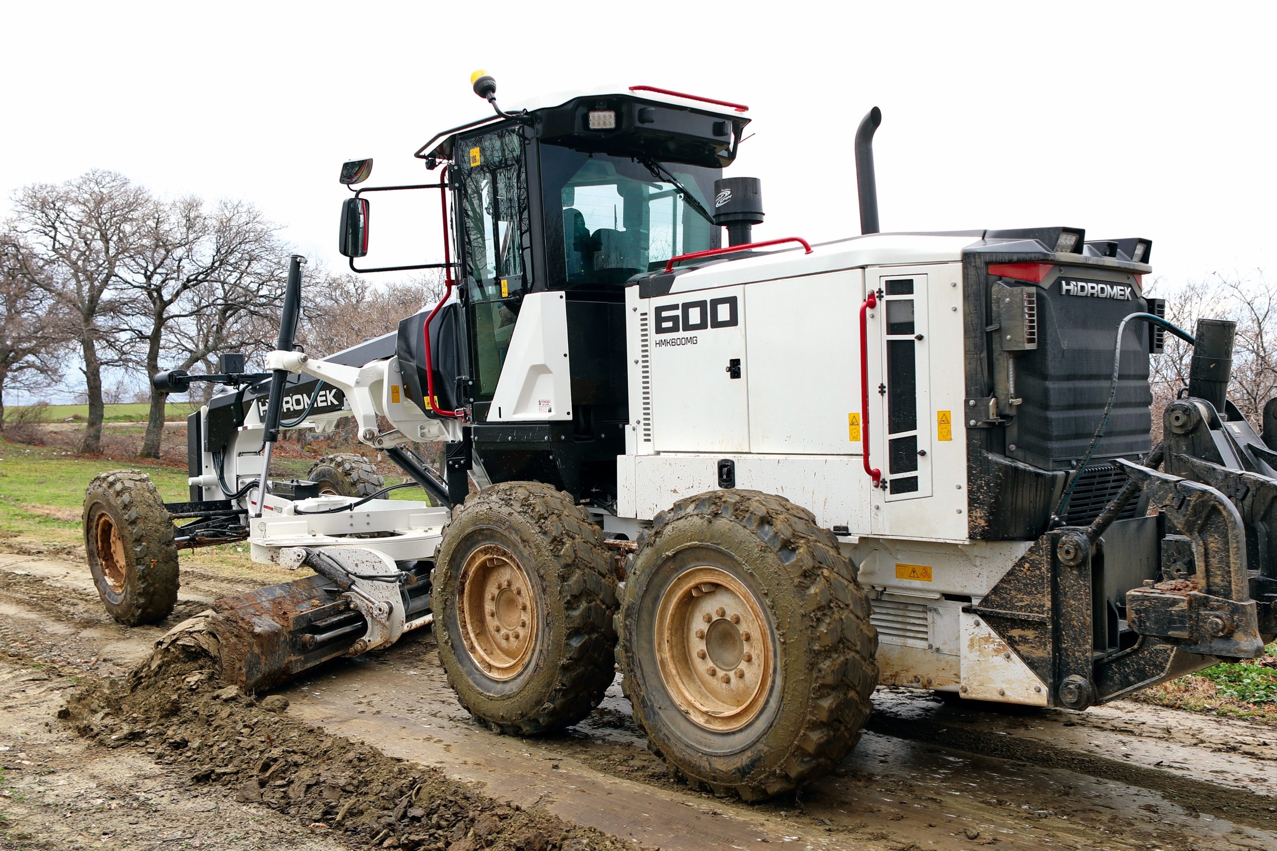 Hidromek si presenta con i suoi grader ad alta tecnologia