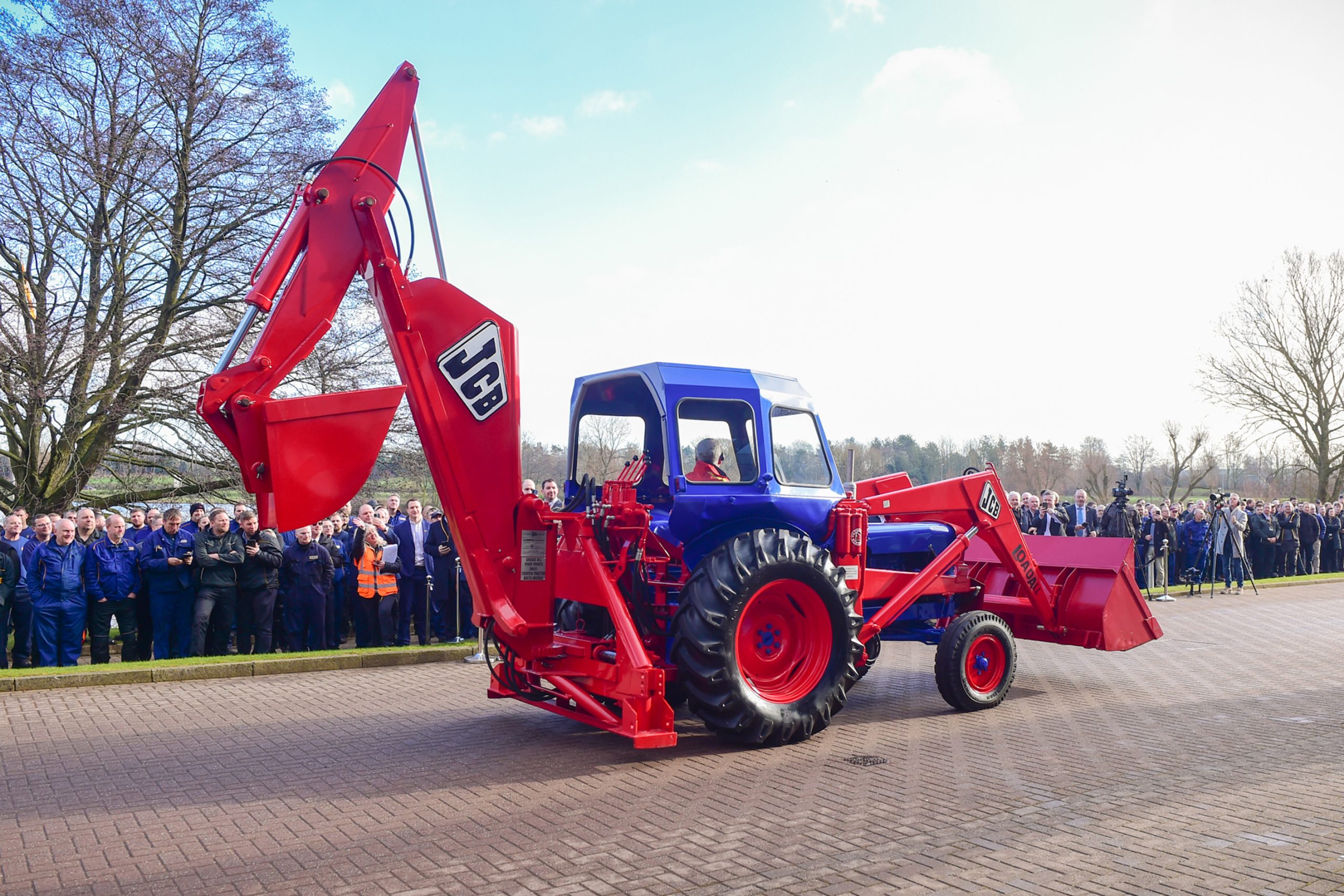 JCB ha iniziato la propria storia costruttiva con le terne